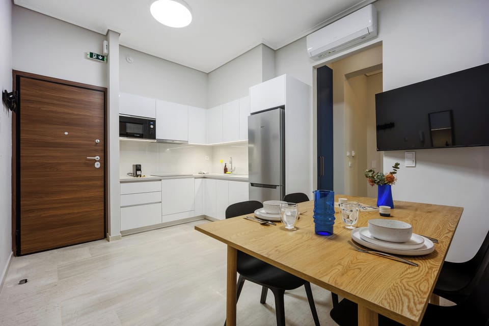 Bathroom with contemporary finishes
