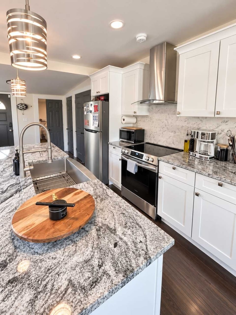 Island for casual meals and easy mornings