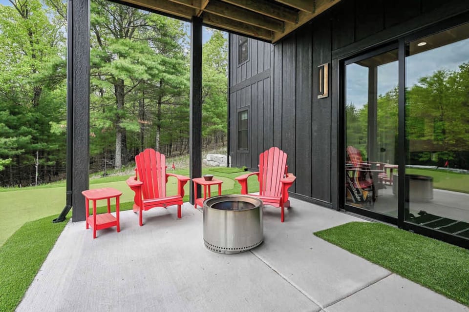 Inviting outdoor seating surrounded by greenery, perfect for fresh air breaks