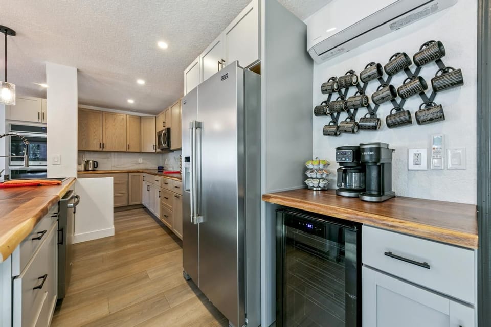 A dedicated coffee station makes slow Tahoe mornings easy, with everything you need to make your first cup before heading out for the day. Both Keurig and drip coffee maker included. 