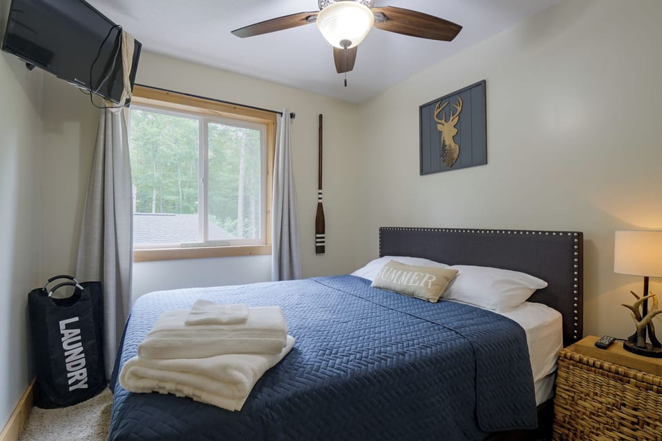Bedroom 2 | Queen Bed | 2nd Floor