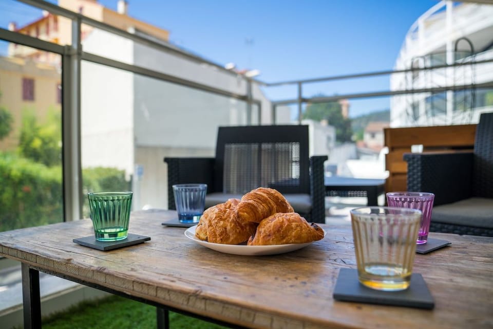 Cocon Azur– Détente au bord de la piscine et plage Apartment in Antibes
