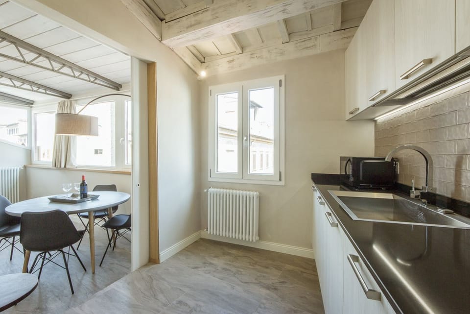 Apartments Florence - Painter's Attic Apartment in Florence