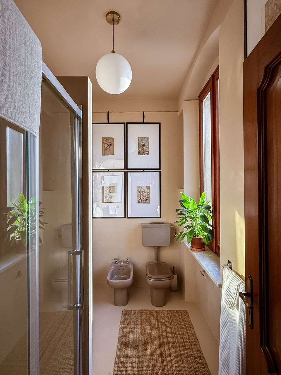 LA REGINA GUEST ROOM_LA GIARDINA_photo by Sarah Keenlyside6