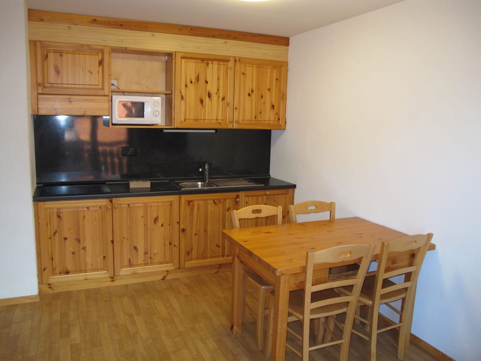 Vacation Rental/Apartment for 5 Guests, 38 m², in Haute-Nendaz (318417) Apartment in Nendaz