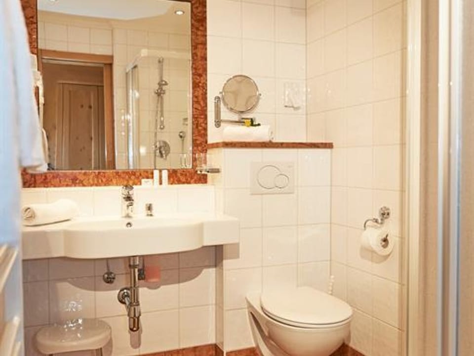 Family Room TYPE B - Breakfast Only (Short Stay) - 3* S Hotel Martin Apartment in Schladming