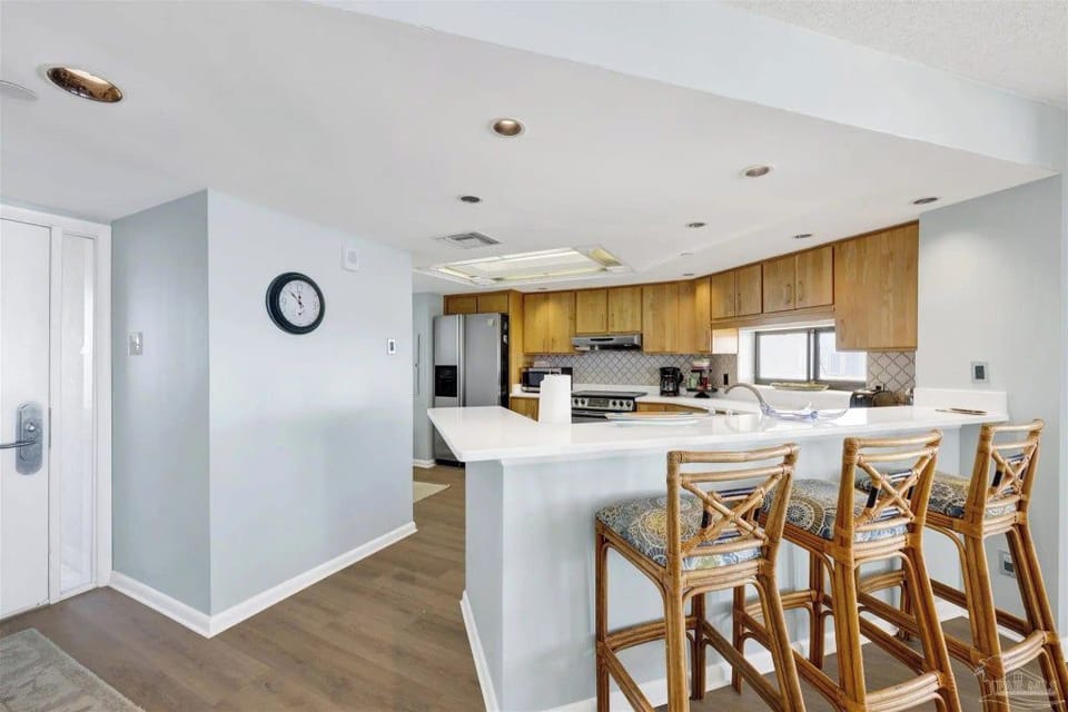 E 106 Three Bedroom End unit with Stunning Gulf front Views! Apartment in Ono Island