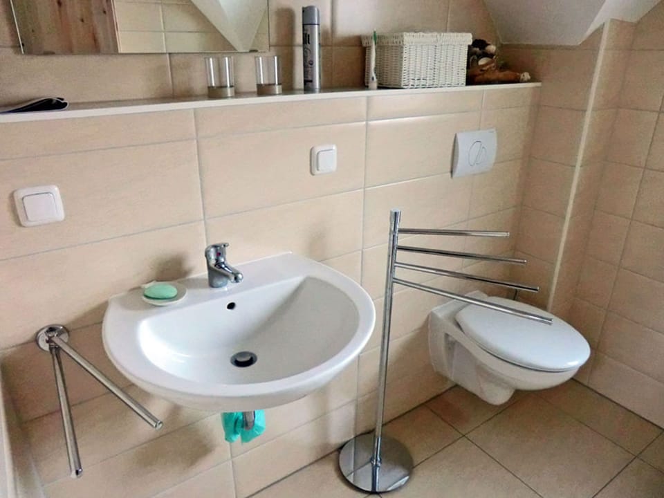Vacation home with a fireplace and infrared sauna, about 800 meters from the sandy beach, washing machine House in Glowe