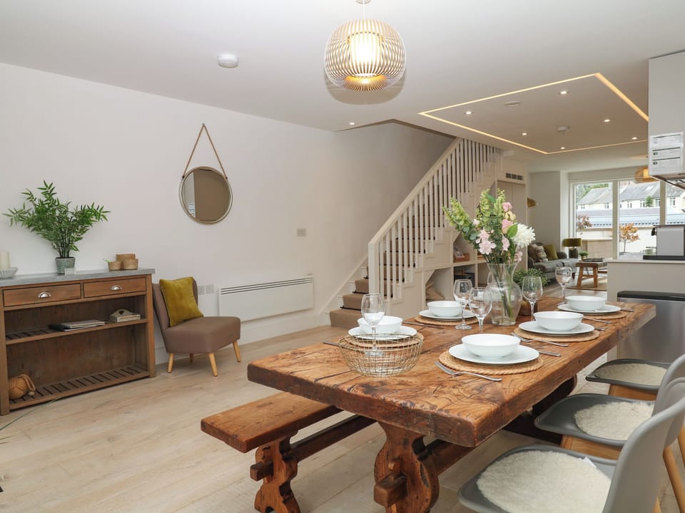 BEACHSTONE, family friendly, luxury holiday cottage in Salcombe House in Salcombe