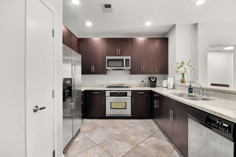 Fully equipped kitchen