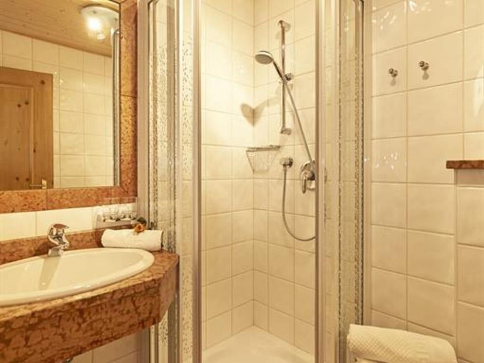 Double Room TYPE A - Half Board (short stay) - 3* S Hotel Martin Apartment in Schladming