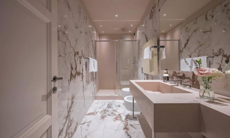 LUXURY SIGNORIA APARTMENT WITH ELEGANT INTERIORS & ELEVATOR Apartment in Florence