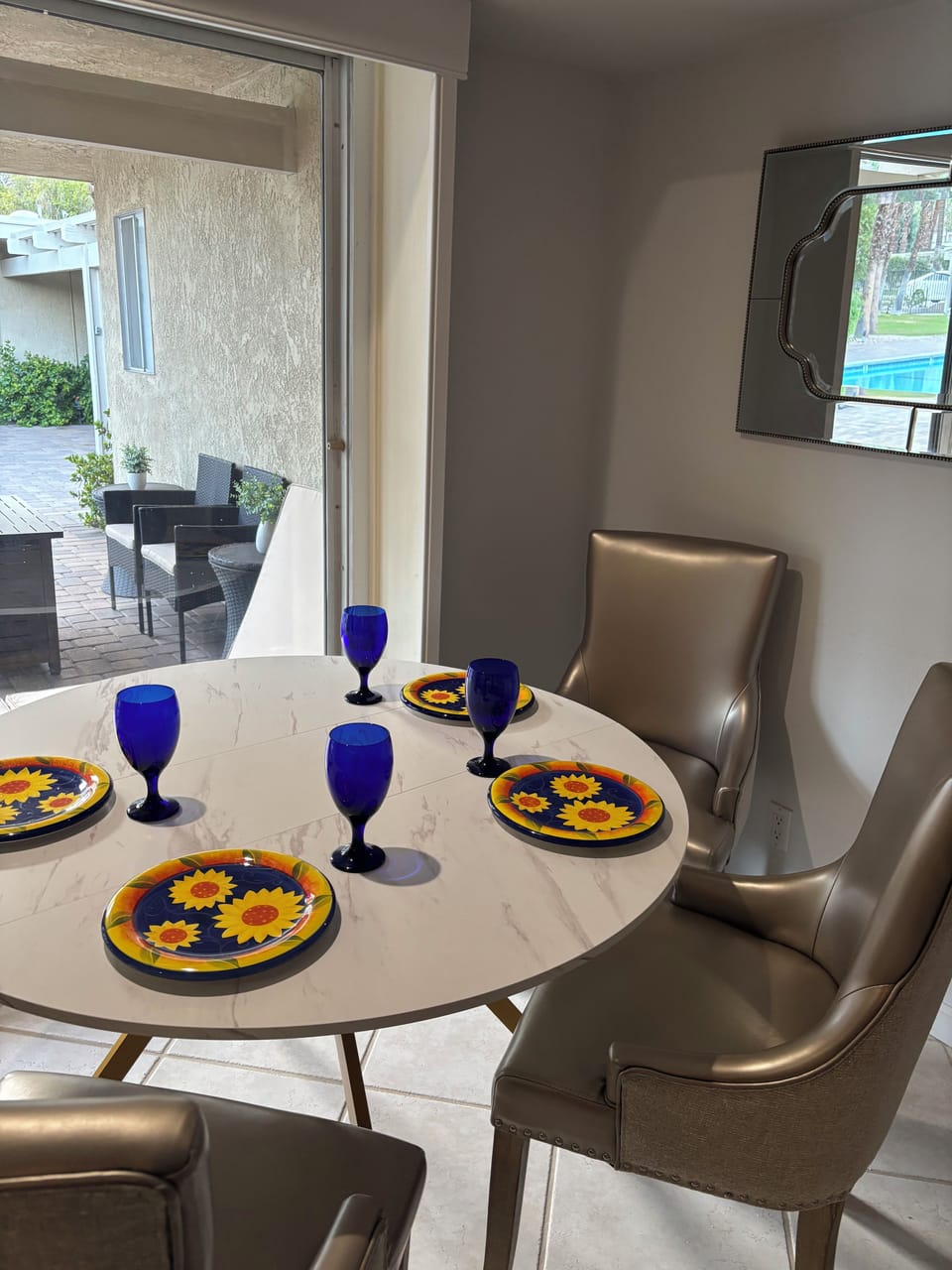 Enjoy the views of your patio, pool and mountains. 
