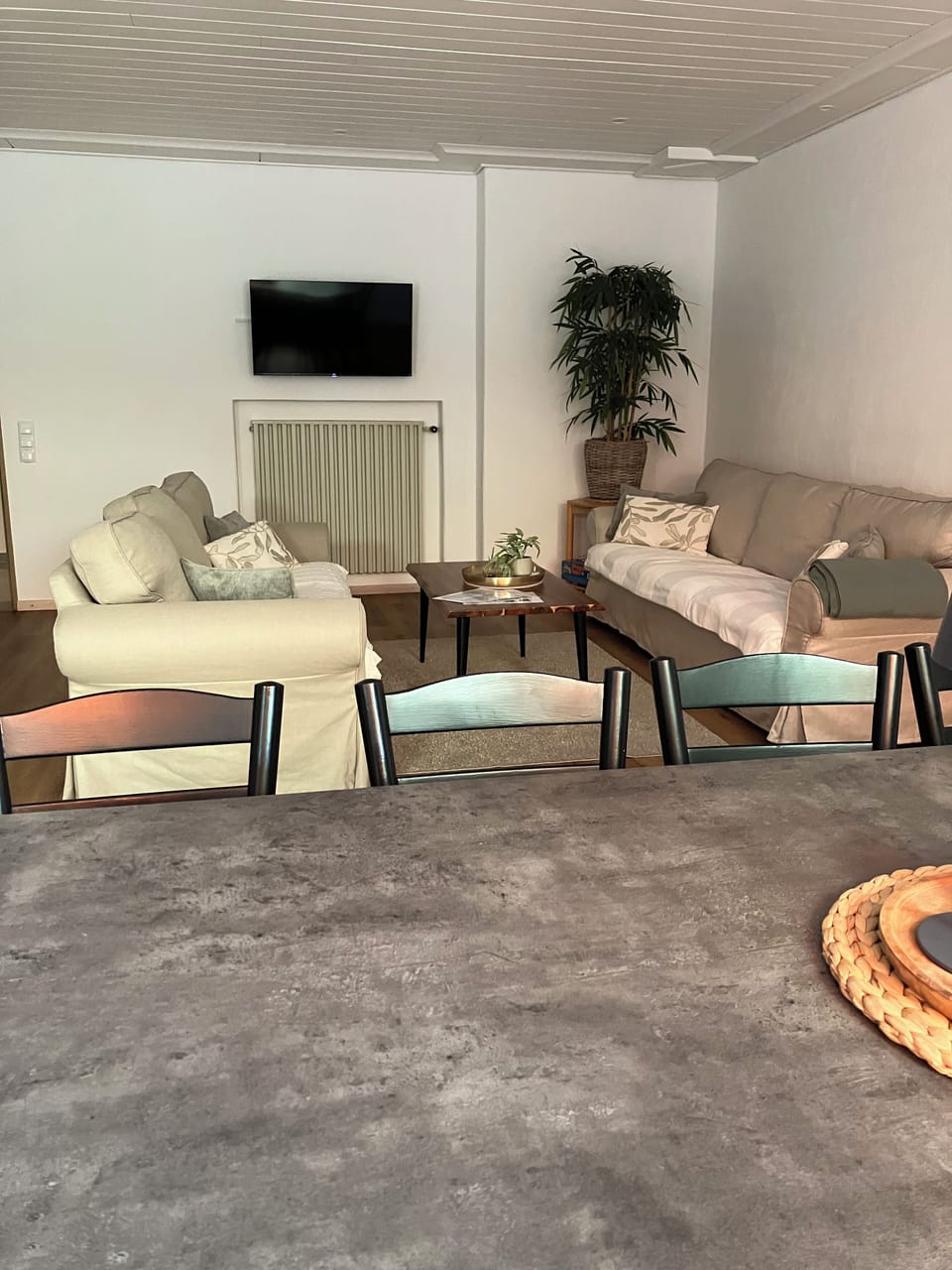 Cozy vacation rental in a green setting with a sunroom and terrace Apartment in Bavaria