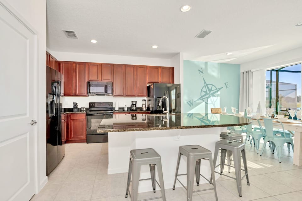 Fully Equipped Kitchen with Breakfast Bar Area 