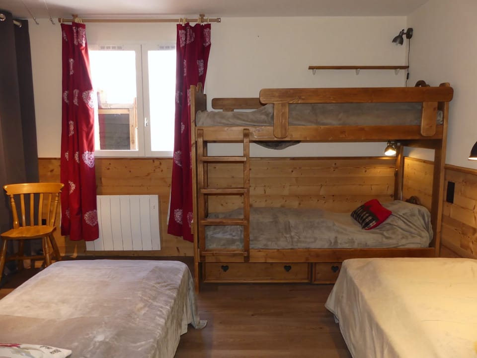 Chalet with garden - 6 guests (quiet area) (53 units) Apartment in Pralognan-la-Vanoise