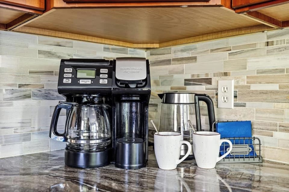Start the morning with coffee or tea in the kitchen.