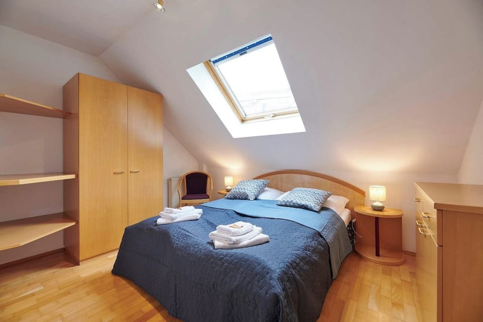 Schlafzimmer 2