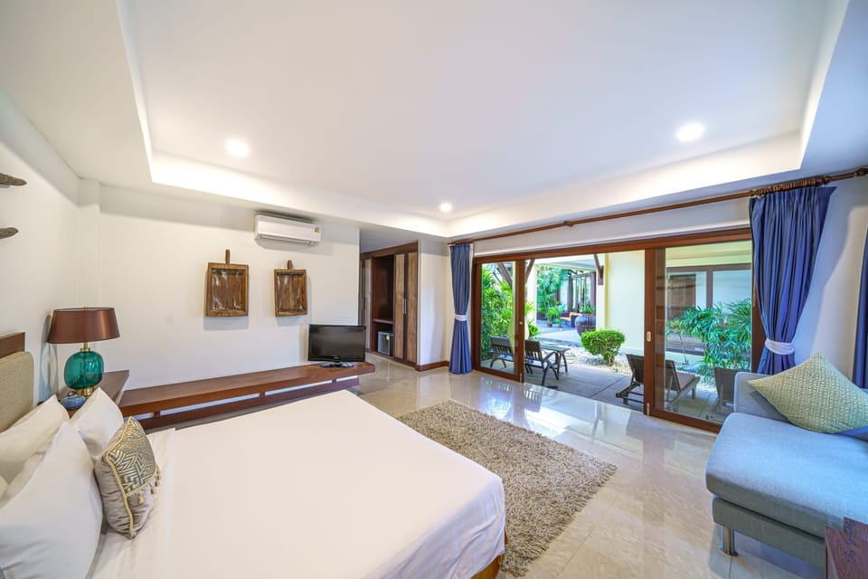 Luxury 8BR HIMMAPHAN Villa 200m from Bang Tao Beach | Full-Time Staff Resort in Choeng Thale