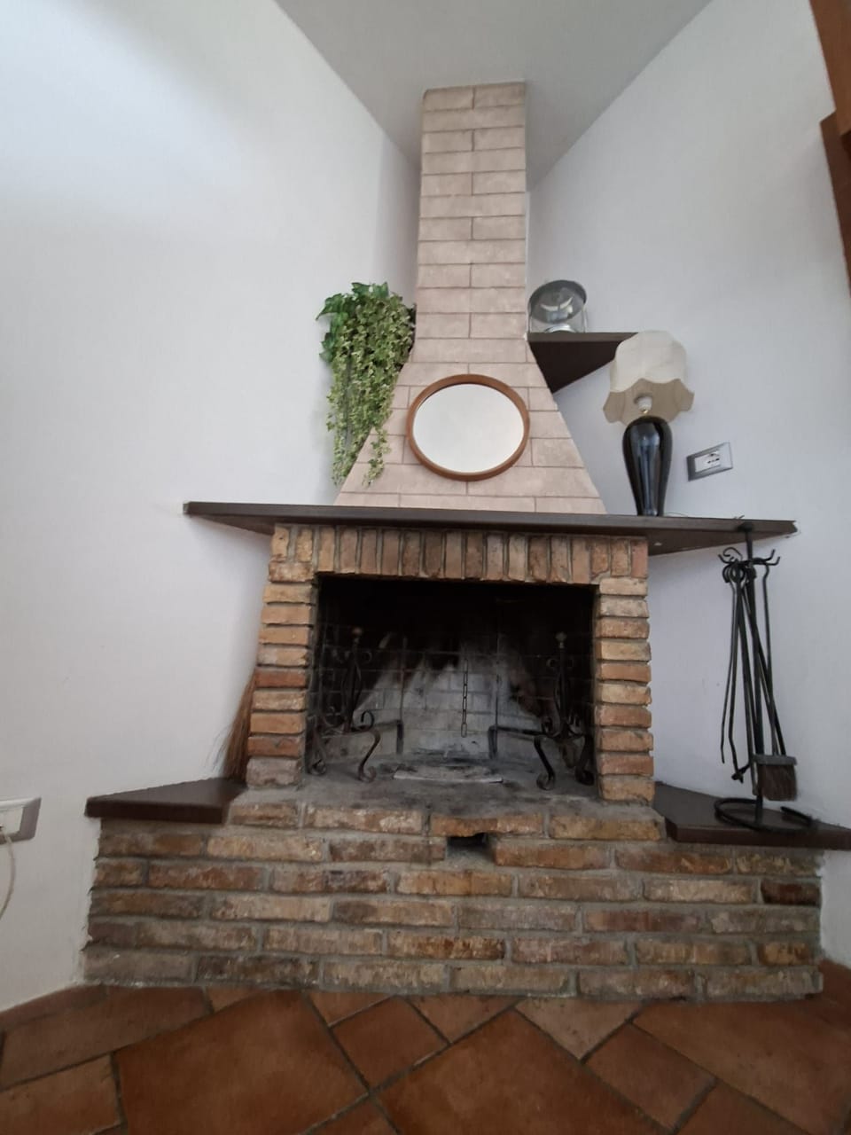 A house in a medieval village with a fireplace and terrace, perfect for families and nature lovers. House in Abruzzo