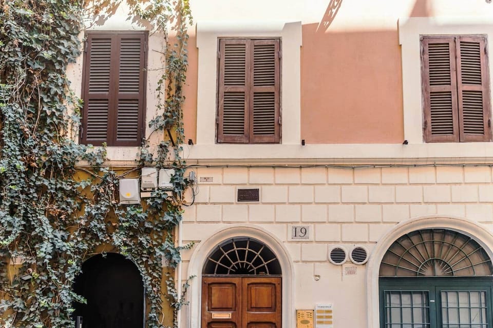 SW Roman Holiday Apartment with Private Terrace in Monti Apartment in Rome
