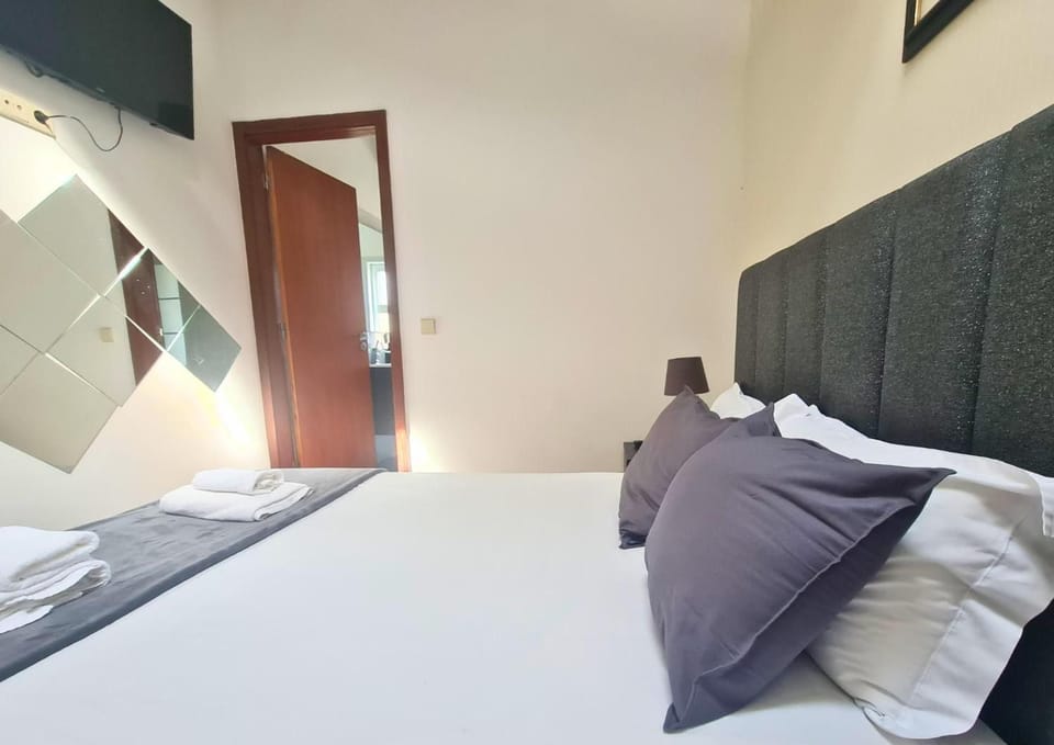 Apartment 'Balcony Porto's' with Balcony, Wi-Fi and Air Conditioning Apartment in Porto
