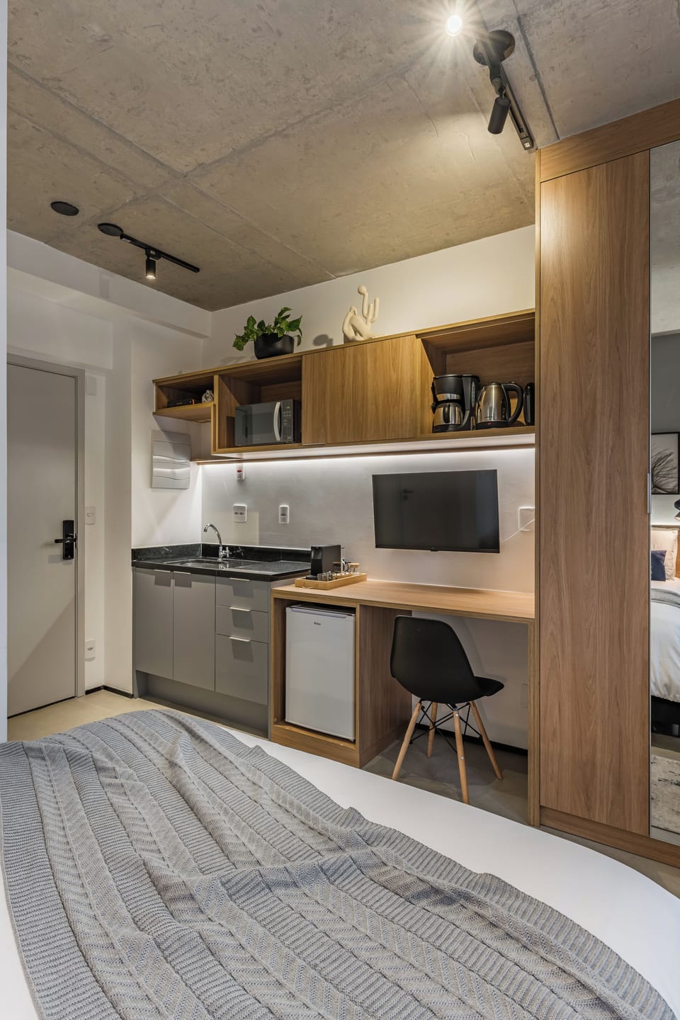 Lorena 908 · Urban Retreat with Pool in Jardim Paulista Apartment in Sao Paulo City