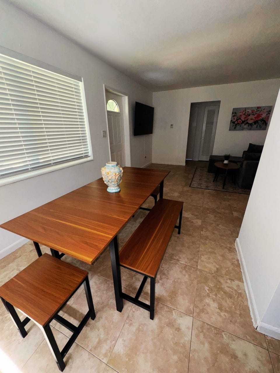 Living room 3