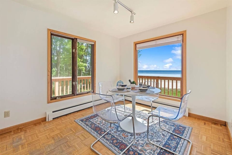 Northwoods Beach Getaway House in Door County