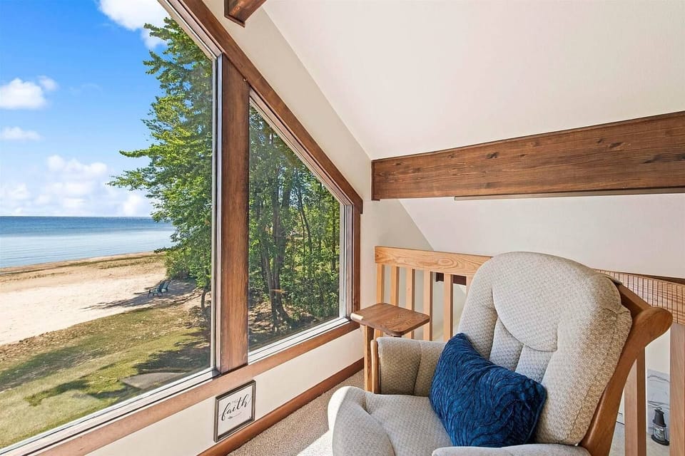 Northwoods Beach Getaway House in Door County