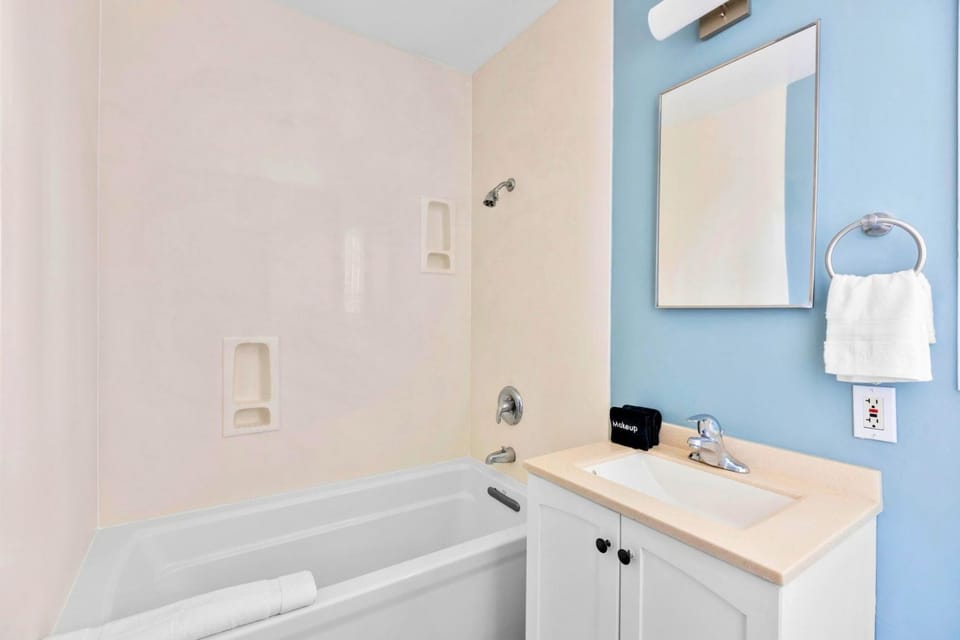Fully Bathroom