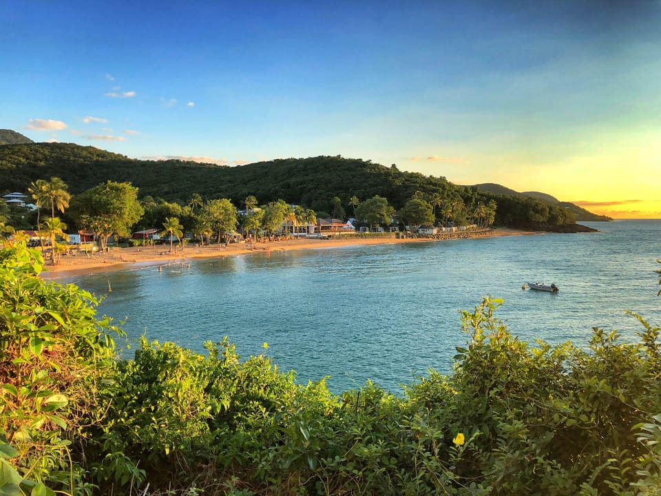 Fort Royal beach is located 400m from the Atemoya residence