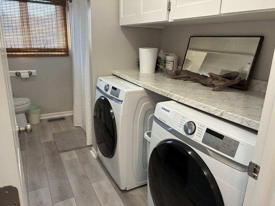 DK293: Mauka to Makai (Formerly Sea Glass) | ML Laundry Area, Full Bath