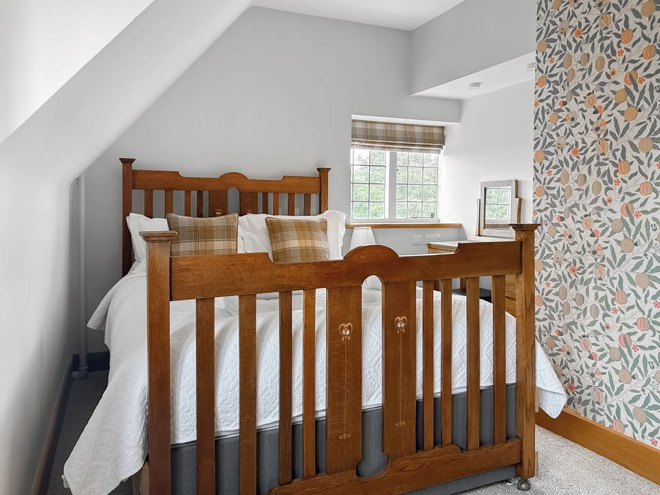 Double bedroom | Red Squirrel Cottage Apartment - Sandford Country Cottages, St Andrews