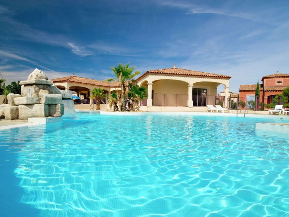 Holiday Home Swimming Pool