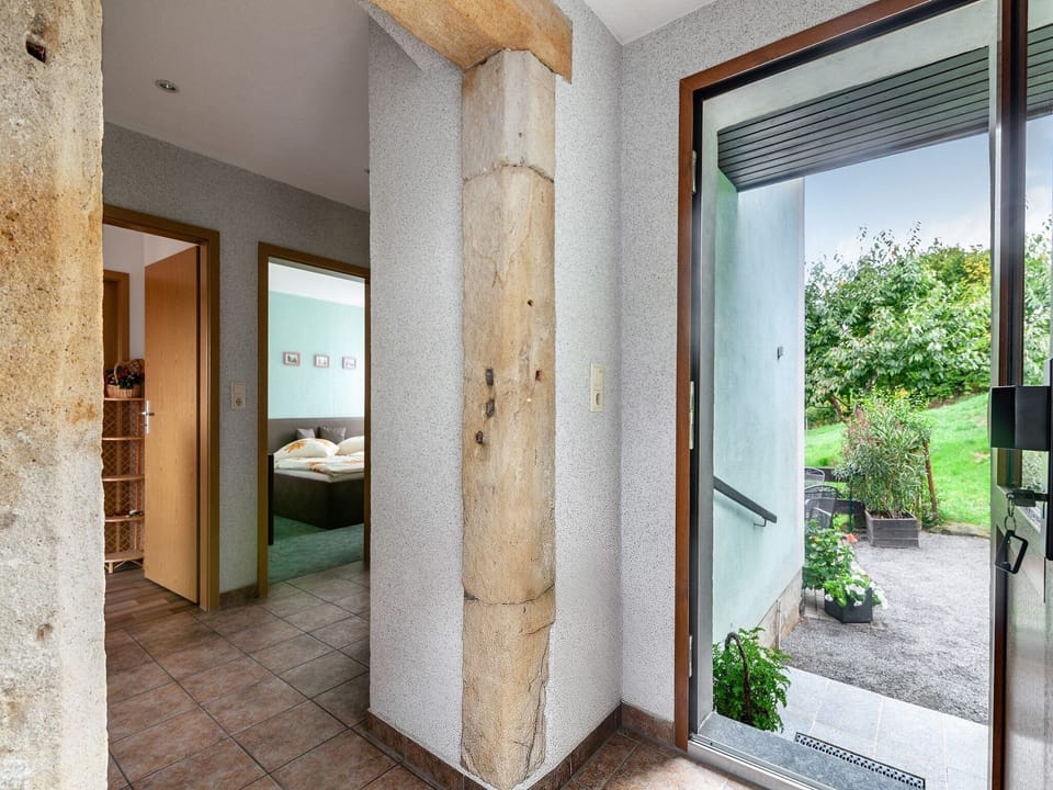 Entrance / Reception