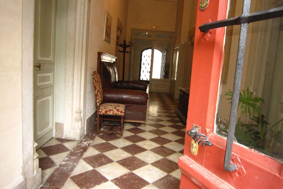 Entrance / Reception