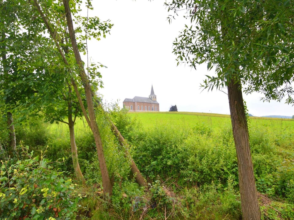 Surroundings [summer] (1-5 km)