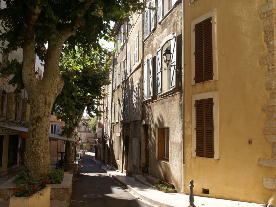 Surroundings [summer] (1-5 km)