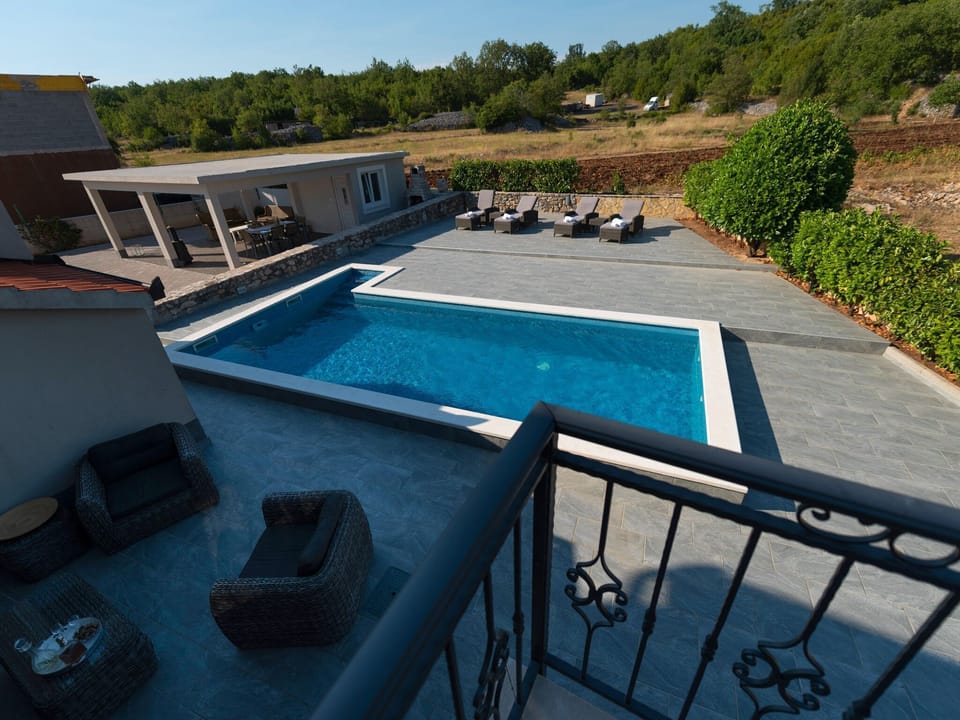 Holiday Home Swimming Pool