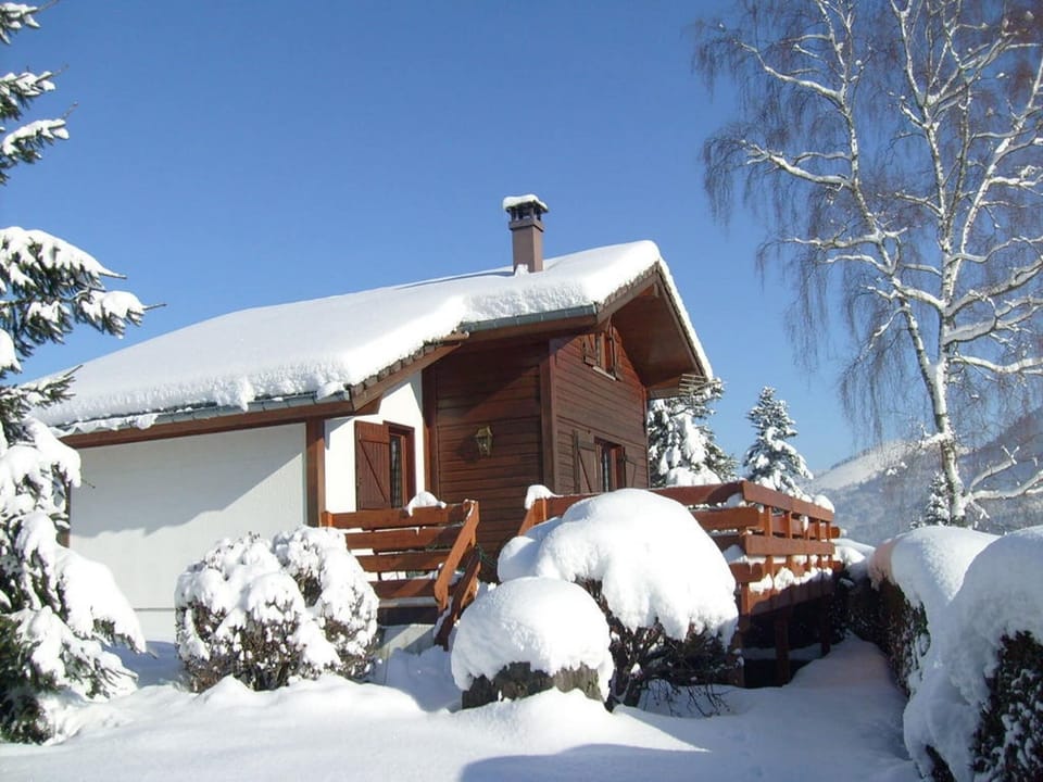 Holiday Home Exterior [winter]
