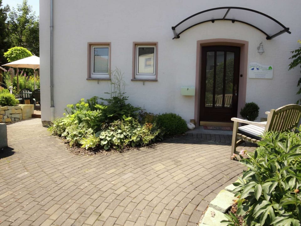 Entrance / Reception