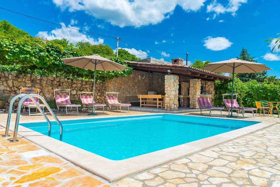Holiday Home Swimming Pool