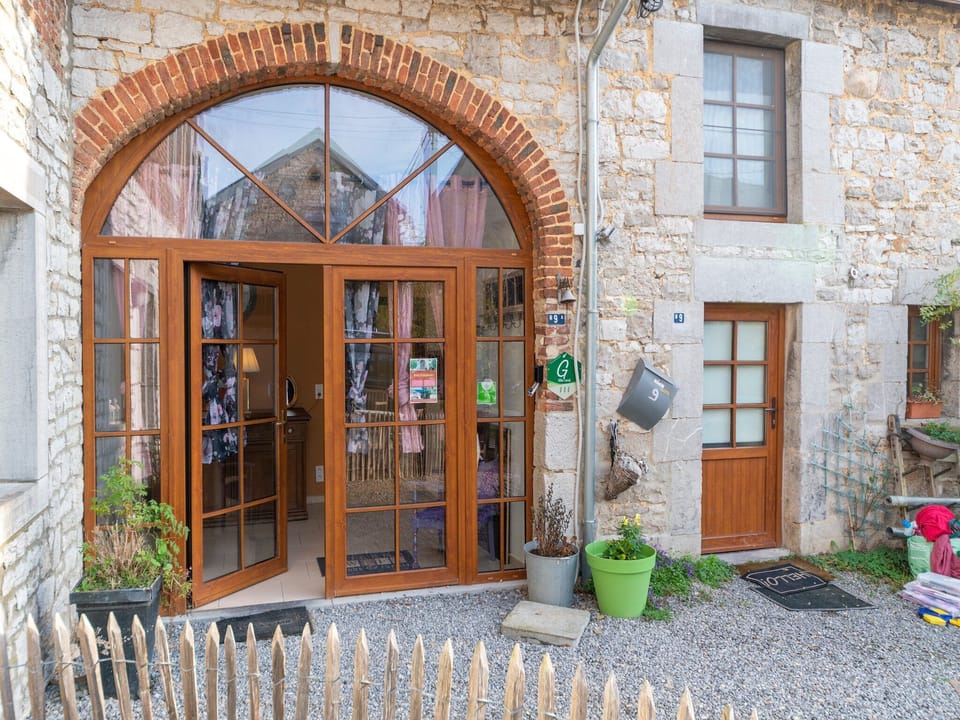 Entrance / Reception