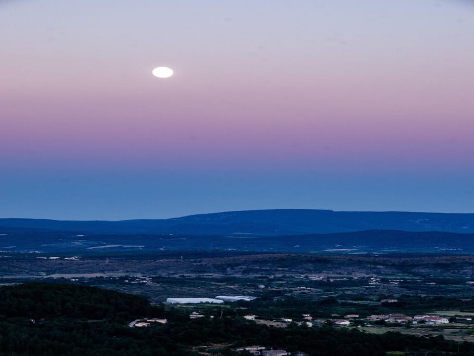 Surroundings [summer] (1-5 km)