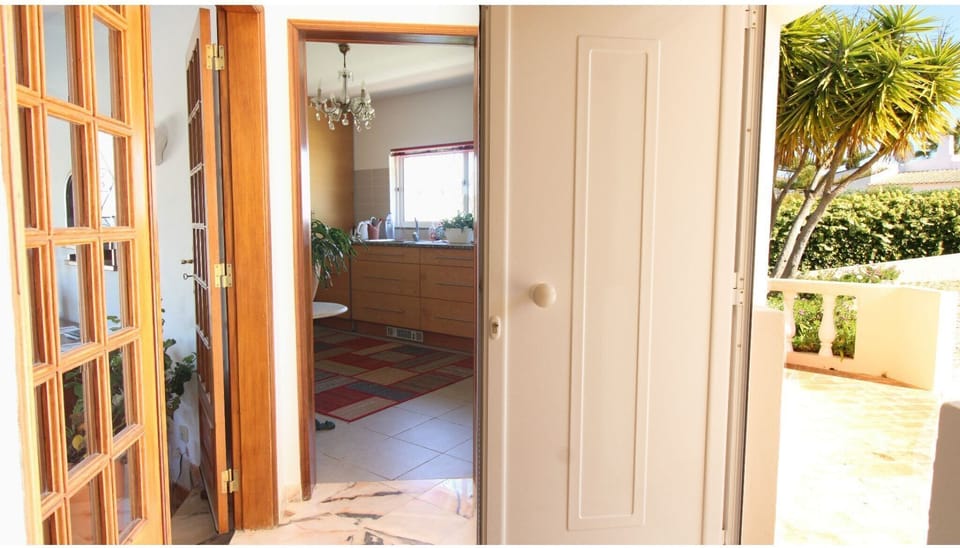 Entrance / Reception