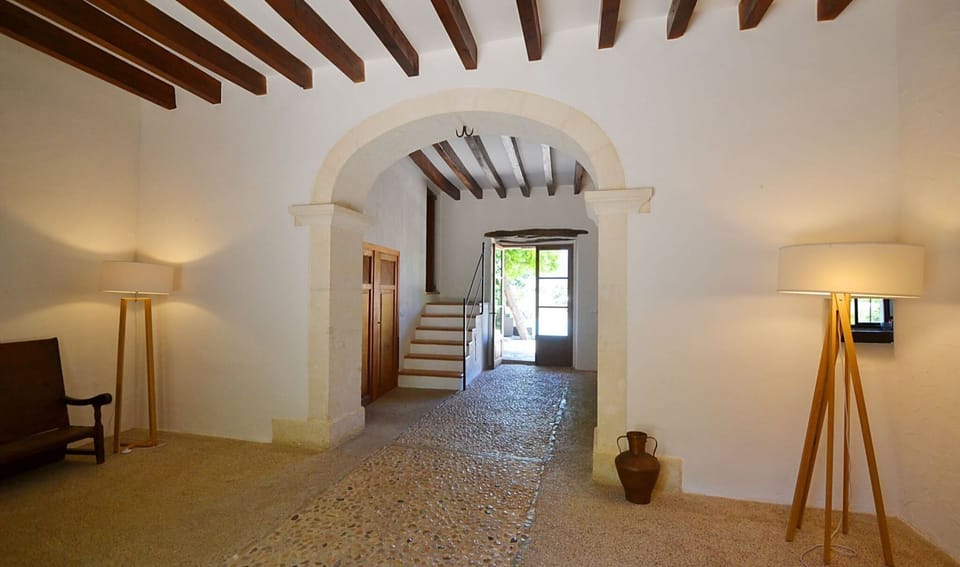 Entrance / Reception
