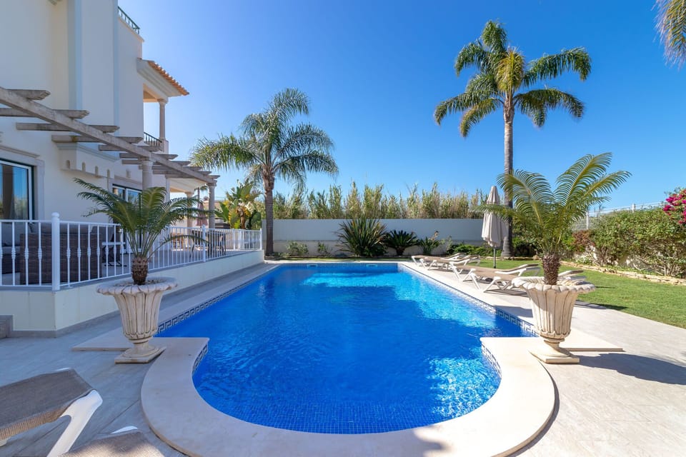 Holiday Home Swimming Pool