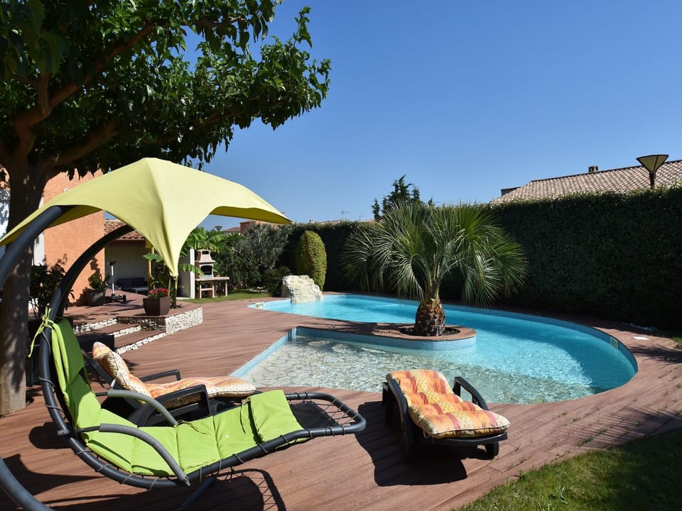 Holiday Home Swimming Pool