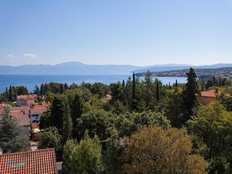 Surroundings [summer] (1-5 km)
